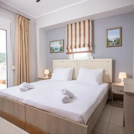 Holiday Villa Вилла *