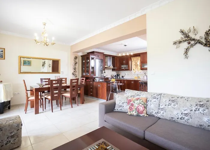 Villa Holiday Villa *